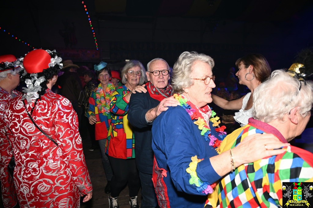 ../Images/Senioren carnaval 2024 467.jpg